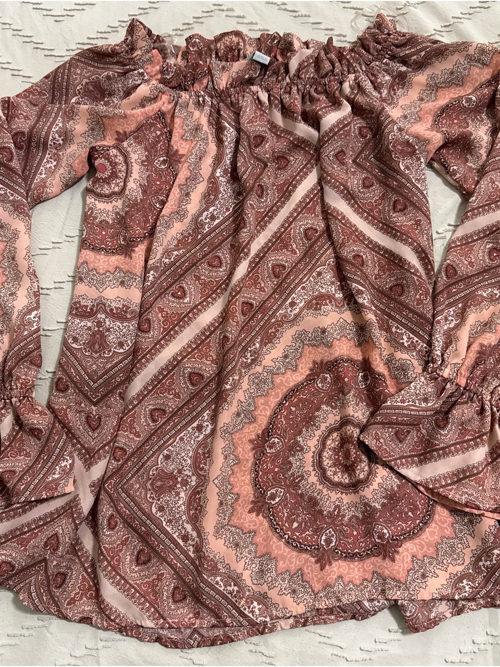 belle sky Off-Shoulder Paisley Y2K Inspired Flowy Tunic in Blush Rust